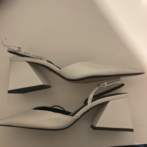 White. Never worn. Zara heels. Size 36 - Picture 2 of 2
